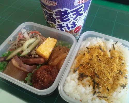 男の手弁当。