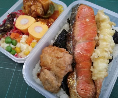 男の手弁当。