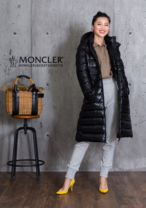 "MONCLER モンクレール レディース 新作ダウン"　即売れお早めに!!