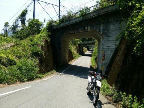 霧積温泉への道