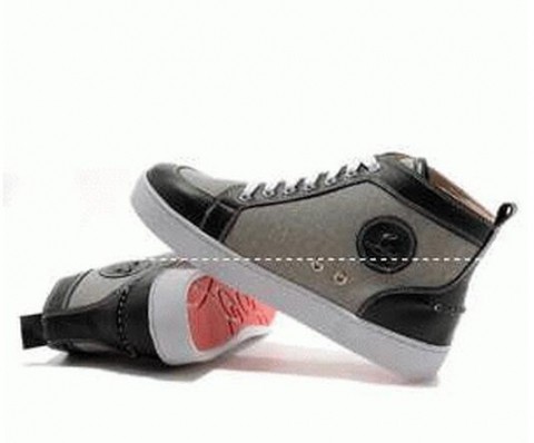 CHRISTIAN LOUBOUTIN ルブタン 偽物品質保証