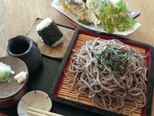 帯広空港近くの蕎麦処へ～～＼(^^)/